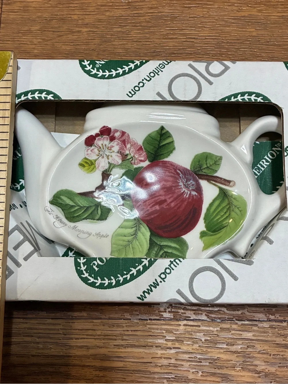 Portmeirion Botanic Garden Teabag Rest with Red Apple Design New In Box